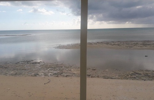 Adelaide Cottage | Quiet Beach Location