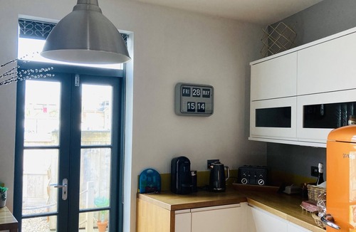 Herne Bay House | Quirky Victorian Townhouse with Sea View/Sleeps 8/Luxury bedding