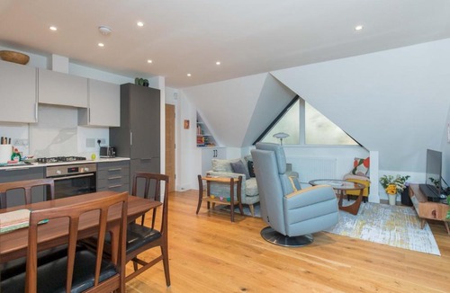 Windsor City Centre Apartment | Radiant Penthouse on the Banks of the Thames - Pass the Keys