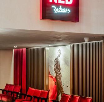 Heathrow Villages Hotel | Radisson RED London Heathrow