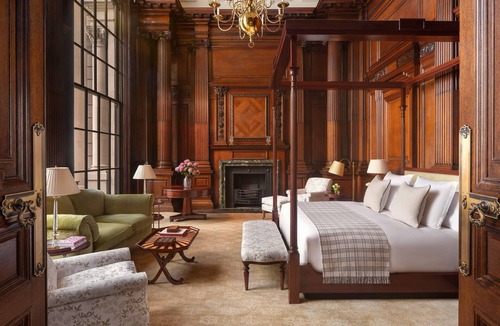 London City Centre Hotel | Raffles London at The OWO