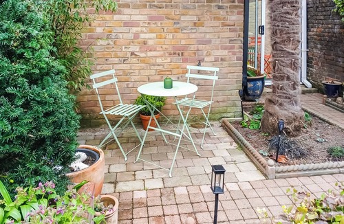 Faversham Apartment | Railmans Rest has the best that Faversham has to offer.