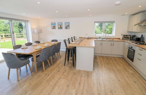 Cow Honeybourne Cottage | Ranch Cottage