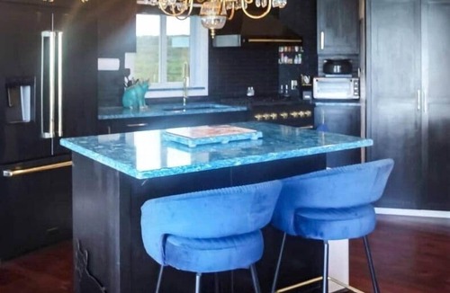 Tar Bay House | Recently renovated beachfront home with Vanishing Edge pool on Tar Bay!