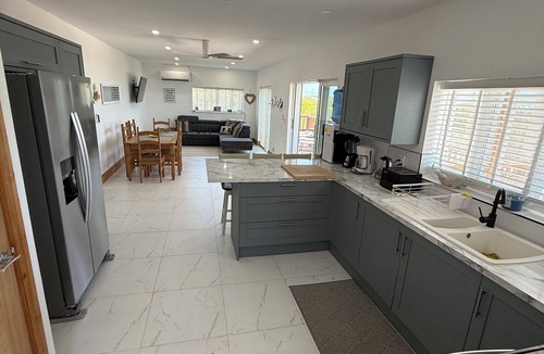 George Town Villa | REGATTA VIEW Newly built 3-bedroom House, Water Front Views. George Town, Exuma.