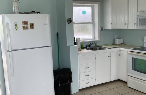 Hawks Nest Cottage | Relax & enjoy the peace & quiet at this BEACHFRONT home that sleeps up to 8