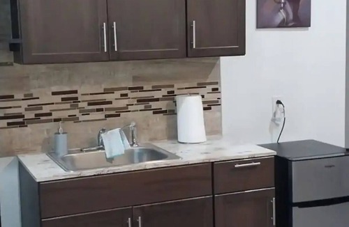 Nassau House | Relax in a Safe Environment Located in a Gated Community 5 minutes from Airport