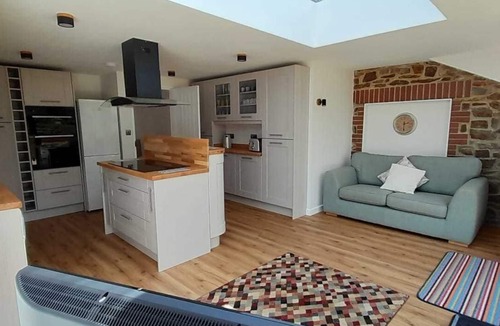 Holsworthy House | Relax in the countryside, great outside space for all the family, dogs welcome