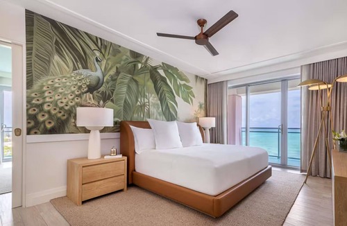 Nassau Hotel | Relaxing Beach Retreat! 3BR Unit with Pool & Gym Access! Pet Friendly!