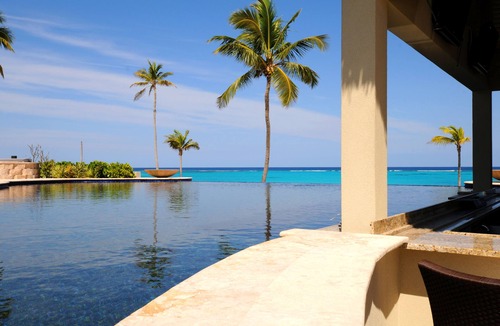 Governor's Harbour Apartment | Remodeled 2-BR in Historic Governors Harbour Property. Walk to Beach