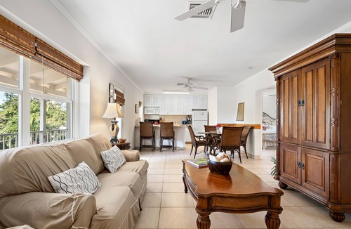 Governor's Harbour Apartment | Remodeled 2-BR in Historic Governors Harbour Property. Walk to Beach
