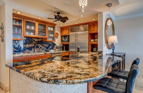 Kahana Condo | Remodeled top-floor oasis with ocean views