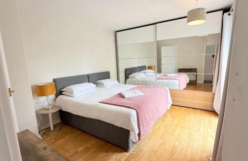 Renhold House | Renhold House - 15 people