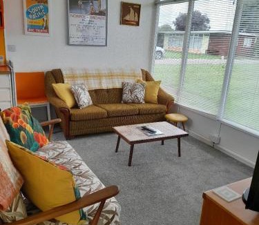 Stalham Ski Chalet | 'Retro Retreat' Holiday chalet in the Norfolk Broads