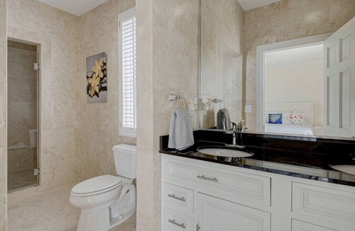 Palm Cay Villa | Right on the Beach | Private Garden | Family Friendly | Grill