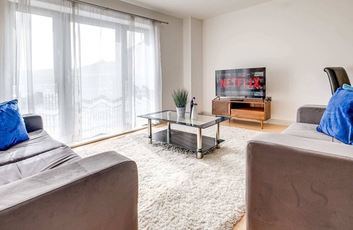 Derby Apartment | Riverside Apartment 2BR - Free Parking - Wi-Fi -Netflix