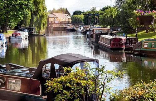 Ely Hotel | Riverside Inn