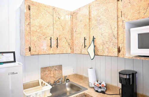 Rock Sound Apartment | Rock Sound 2BR |Snacks, A/C + Walk to Eats