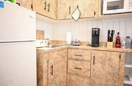 Rock Sound Apartment | Rock Sound 2BR |Snacks, A/C + Walk to Eats