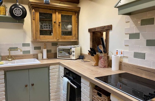 Alton Cottage | Rock View, charming cottage near Alton Towers