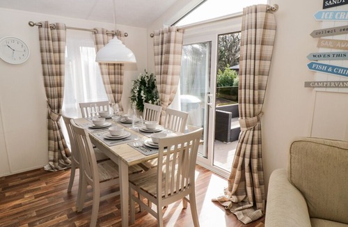 Runswick Bay Cabin | Rockpool Retreat in Saltburn-by-the-Sea