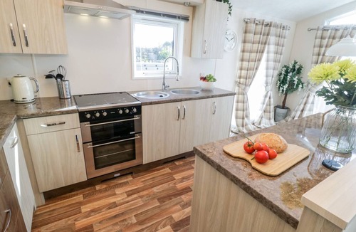 Runswick Bay Cottage | ROCKPOOL RETREAT, pet friendly, luxury holiday cottage in Hinderwell