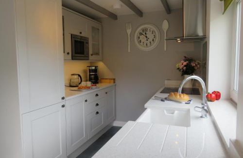 Whitby House | Ropery Cottage - Cyanacottages