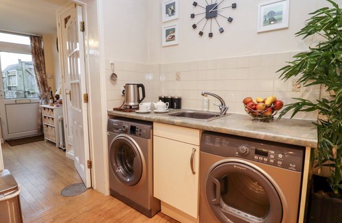 Bourton-on-the-Water Cottage | ROSEMARY COTTAGE, family friendly in Bourton-On-The-Water