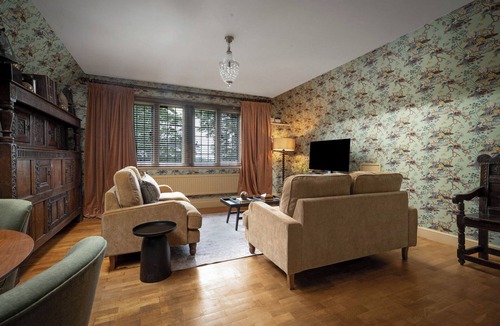 Polebrook Cottage | RUBENS ROOMS, pet friendly, luxury holiday cottage in Oundle