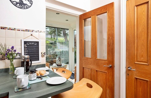 Braithwaite Cottage | Rural retreat bungalow with garden, No Deposit