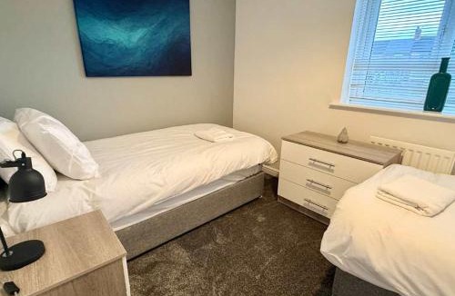 Thornaby On Tees House | Russell House By Blue Skies Stays