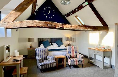 Broadway Bed & Breakfast | Russell's