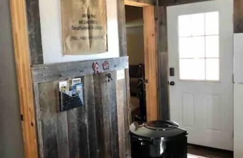 Alpine Cabin | Rustic Bunkhouse-Custom Built Cabin on 30acre