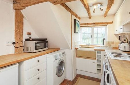 Stadhampton Cottage | Rustic Cottage nr Le Manoir A'QuatSaisons