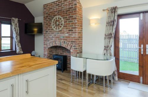 Yoxall House | Saddleback Cottage - Ukc2578