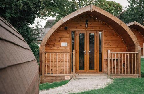 Crich Cabin | Saints' Meadow