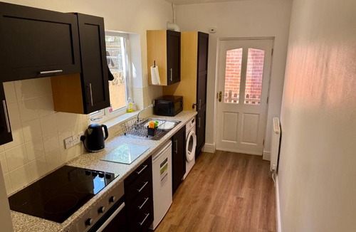 Salisbury House | Salisbury City Centre Cottage