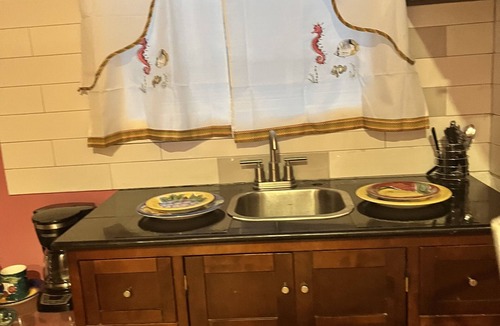 Marsh Harbour Bed & Breakfast | San Andros 5 minutes from the Airport