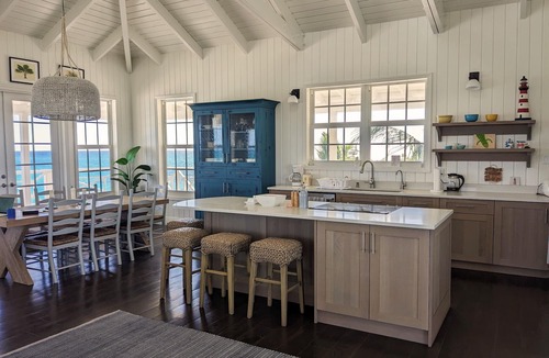 Hope Town House | Sandalwood is a breathtaking estate sitting on the North End.