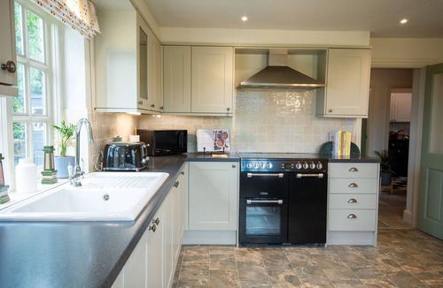 Burwardsley Cottage | Sandstone 34 - sleeps 6 guests in 3 bedrooms
