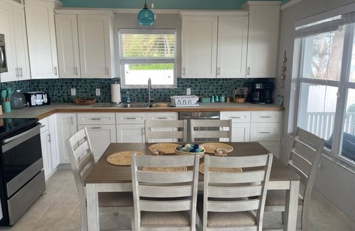 Spanish Wells Cottage | Sandy & Salty Beach Cottage
