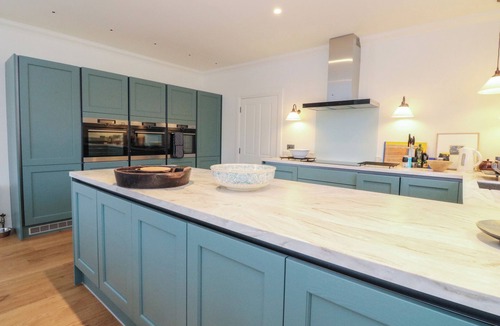 Foss Cottage | SCHIEHALLION HOUSE, pet friendly, luxury holiday cottage in Pitlochry