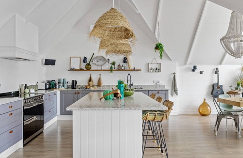 Beer House | Sea Holly House – Luxury Coastal Retreat with Panoramic Sea Views in Beer
