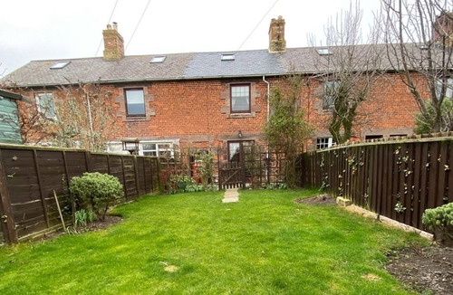 Berwick-upon-Tweed Cottage | Sea Lily, Holy Island