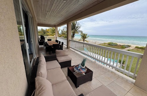 High Rock House | Sea of Blue Luxury Beachfront Villa - East Grand Bahama