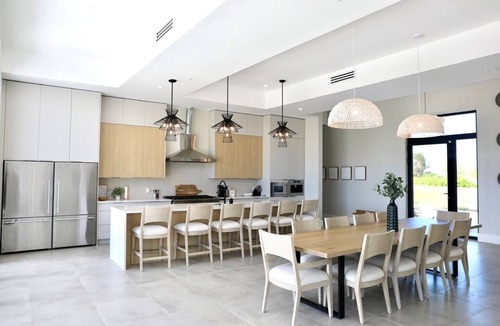 Rokers Point Villa | Sea Salt Villa - New Modern Large 7 Bedroom Luxury Villa + Concierge!