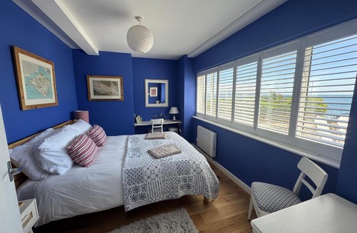 Nettlestone Apartment | Sea views at Quay Rocks