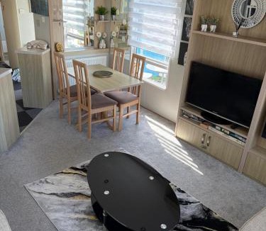 Milford on Sea Resort | Seabreeze, Utopia, walking distance to beach, 5 Star Shorefield Country Park, Milford on Sea, Shorefield Road, SO41 0LH, United Kingdom