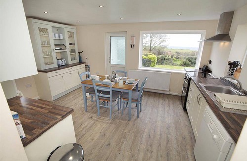 Crynant Cottage | Seacliffs