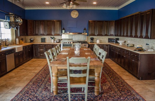 Dunmore Town House | Seadream House – Large 5-Bedroom Oceanview Retreat